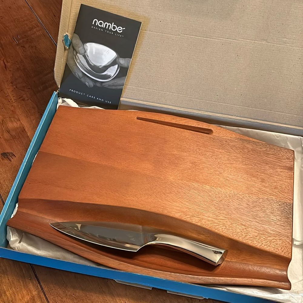 NEW in Box Nambe Drift Cheese Board & Knife